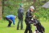 Våte golfere fra v. Tor S Bentsen, Sverre Carlsen og Terje Gabrielsen (foto per j)