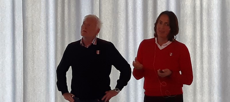 Fra Norges Golf-forbund møtte Lise Bjørnstad og Svein Einarsbøl. (foto per j)